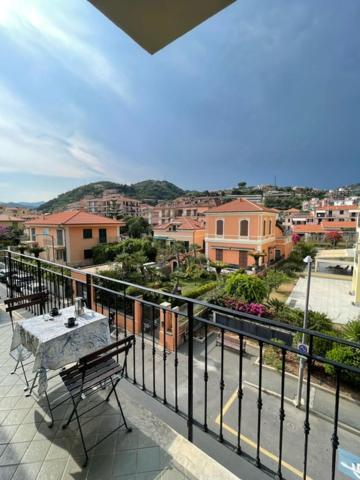 Residenza Marina Daire Riva Ligure Dış mekan fotoğraf